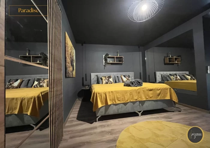 Greyhouse Apartments - Paradise