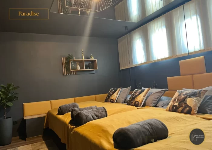 Greyhouse Apartments - Paradise