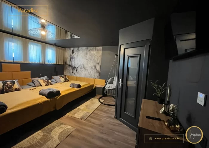 Greyhouse Apartments - Paradise