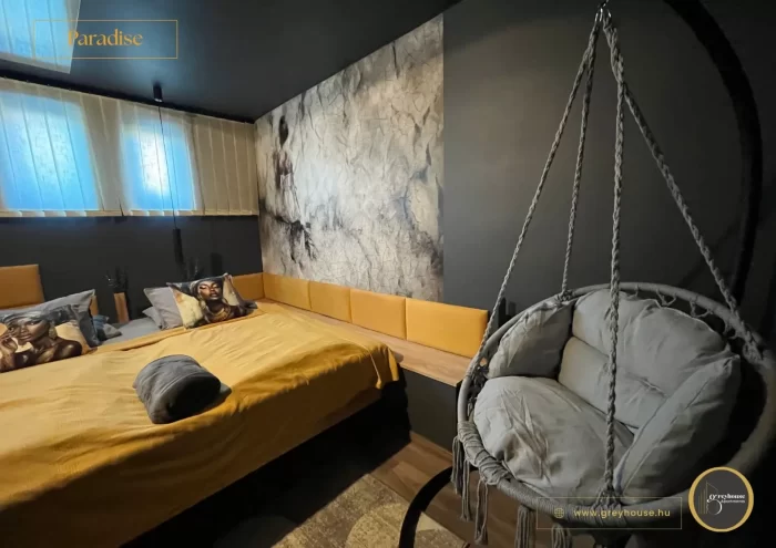 Greyhouse Apartments - Paradise