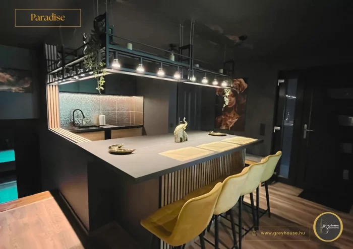 Greyhouse Apartments - Paradise