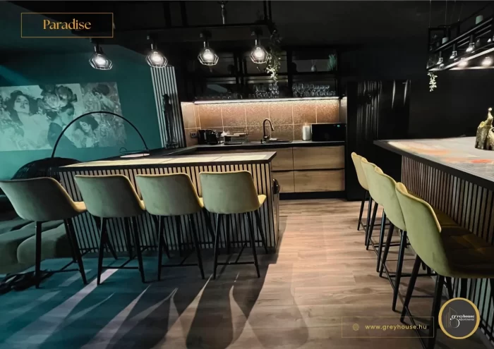 Greyhouse Apartments - Paradise