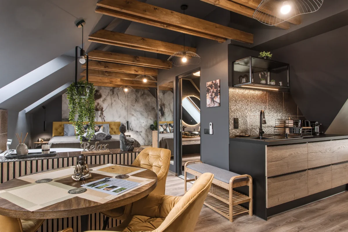 Greyhouse Apartments - Sky