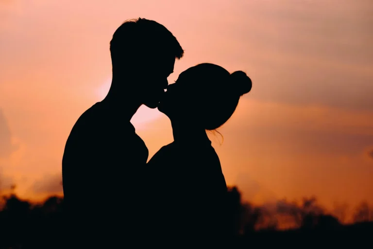 Greyhouse jupilu couple 6615590 1920 1920x1280 fekvo